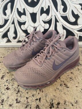 Nike Women’s Air Max Sneakers Plum Fog 849560 Size 7.5